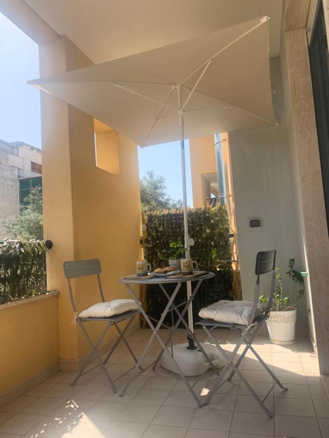 La Dimora Di Paola Apartment Lecce Luaran gambar