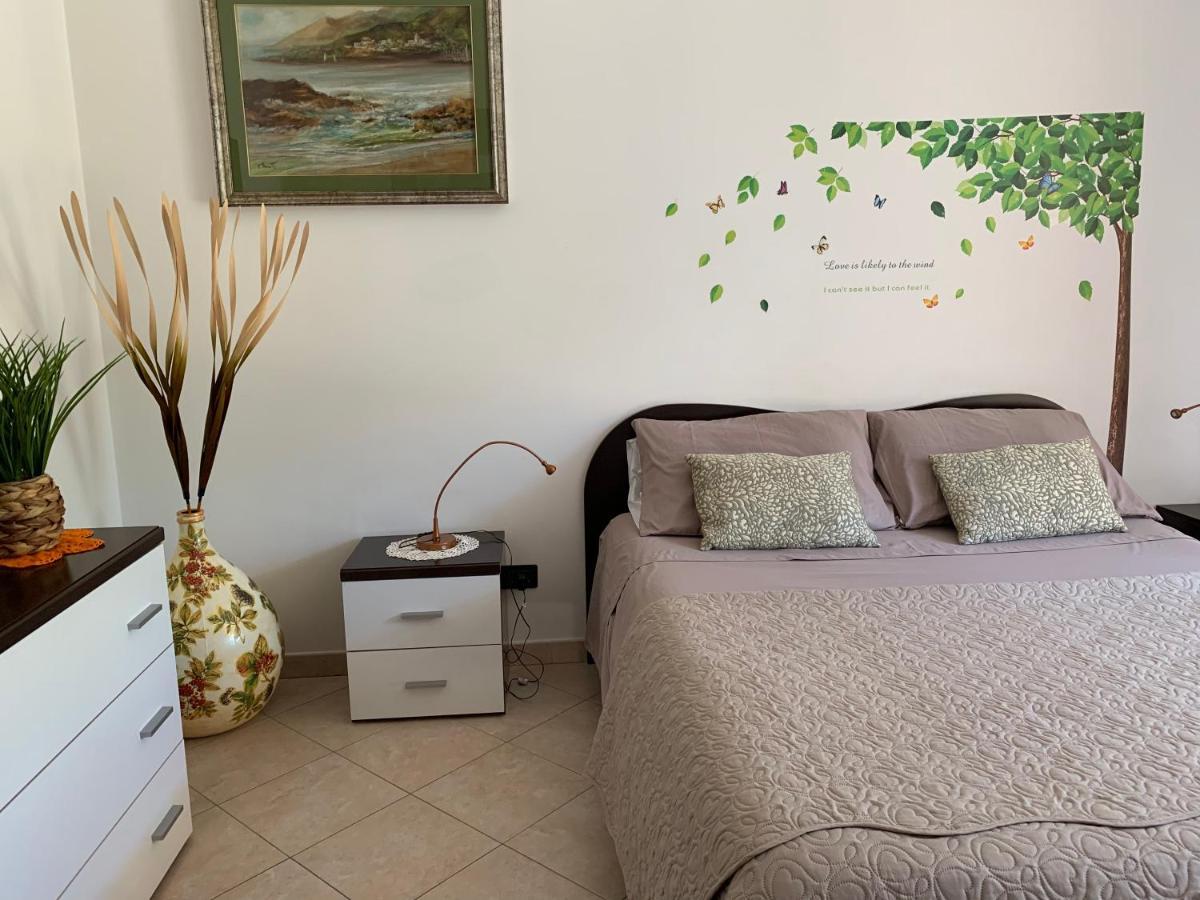 La Dimora Di Paola Apartment Lecce Luaran gambar