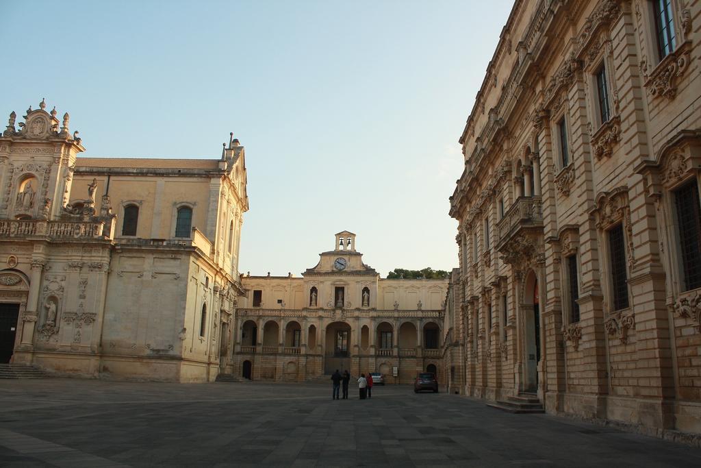La Dimora Di Paola Apartment Lecce Bilik gambar