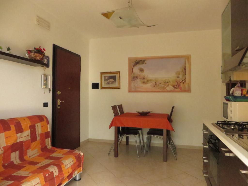 La Dimora Di Paola Apartment Lecce Luaran gambar